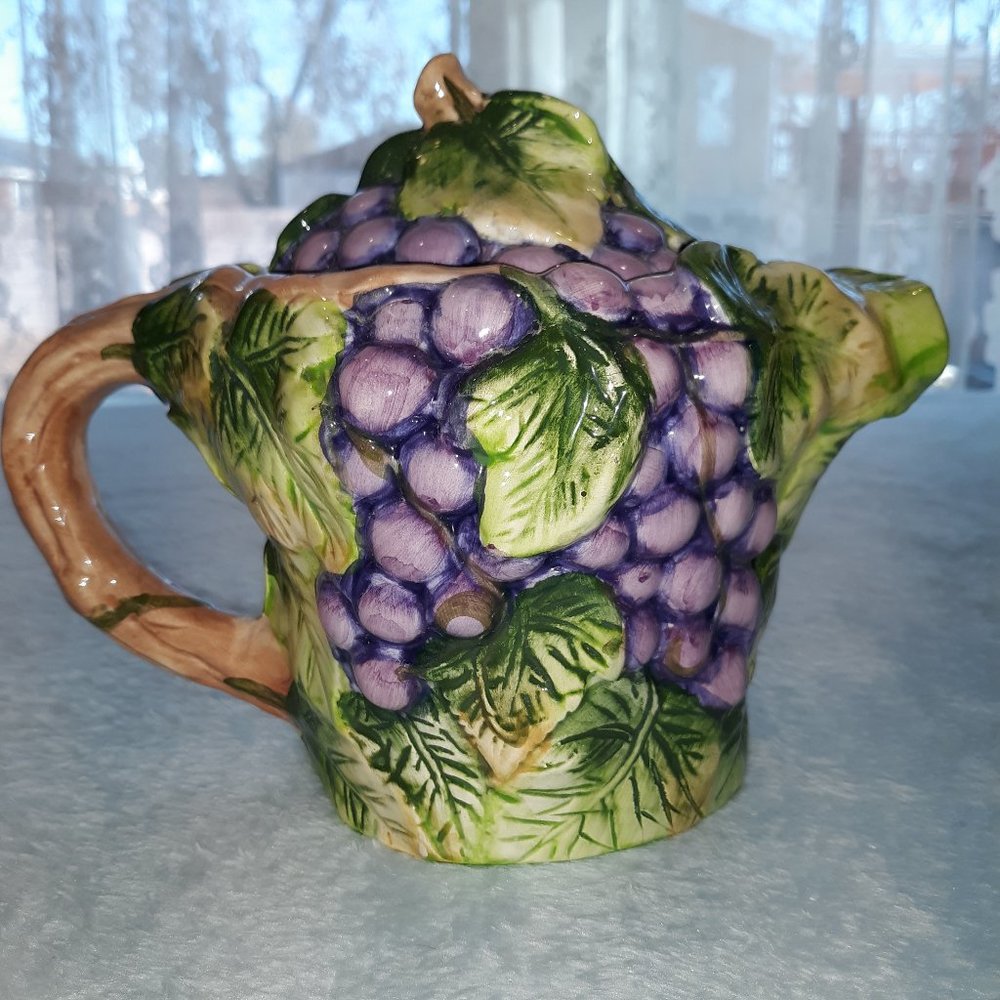 Grape Teapot Server Great Christmas Gift - Picture 1 of 2